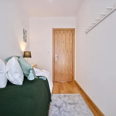 Apartment Akicity Santos Solar Lisbon