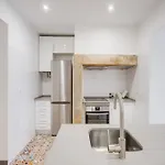 Akicity Santos Solar ליסבון